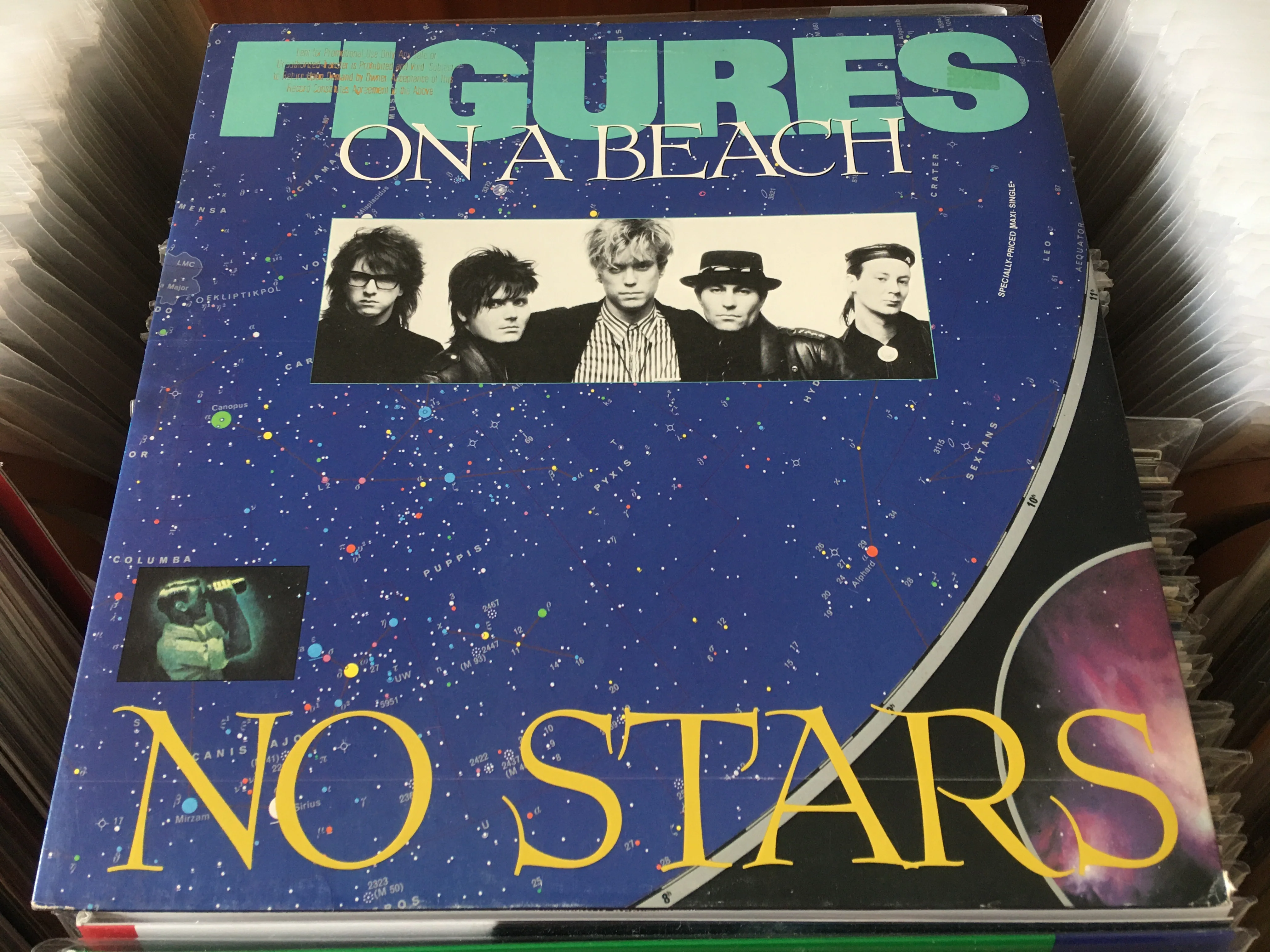 [Pre-owned] Figures On A Beach - No Stars 12" Single 45rpm (Out Of Print) (Graded:NM/NM)